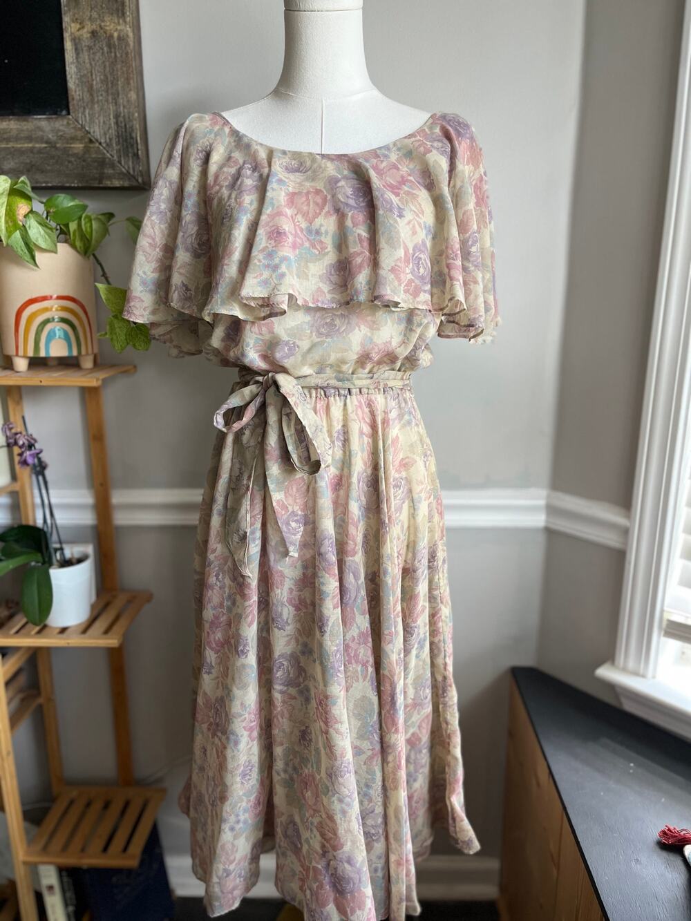 Vintage 60s Fit and Flare Dress Pastel Floral Ruffle Pleated Size Large